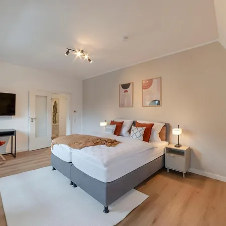 Design-apartment - 2 Schlafzimmer, 4 Betten, Arbeitsplatz - By Lott Living * Duisburg