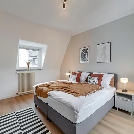 Apartment Design 2br - 4 Beds & Workspace - Messe Dus Duisburg