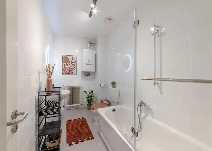 Design-apartment - 2 Schlafzimmer, 4 Betten, Arbeitsplatz - By Lott Living Duisburg